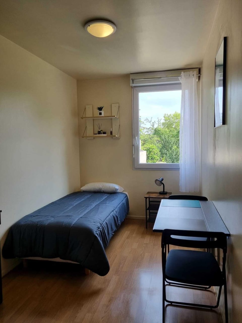 Classic Single Room | Free WiFi