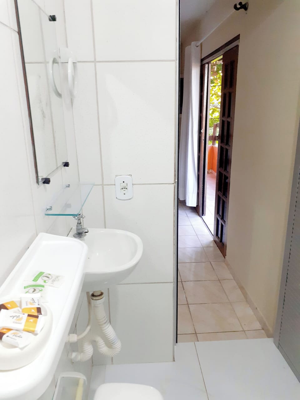 Double Room | Bathroom | Shower, towels, soap, shampoo