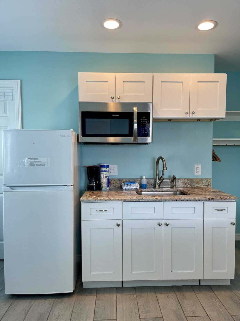 Condo, 3 Bedrooms | Private kitchen