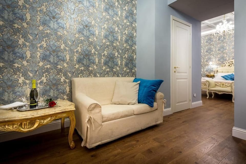 Suite | Living area
