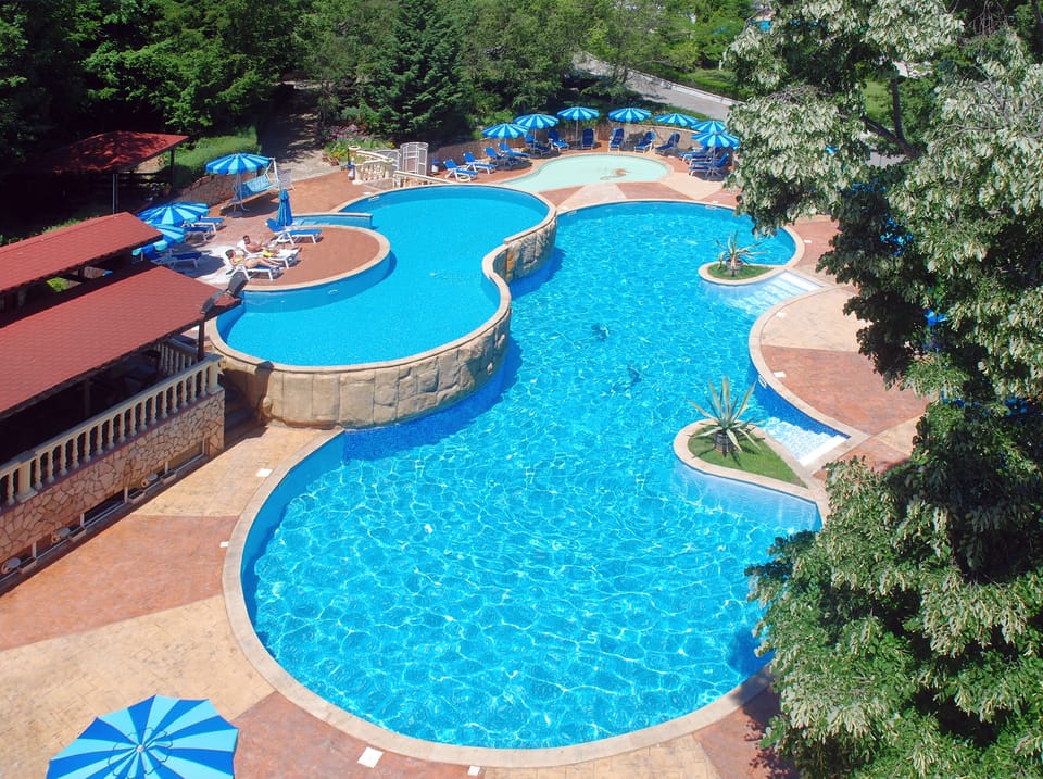 Seasonal outdoor pool