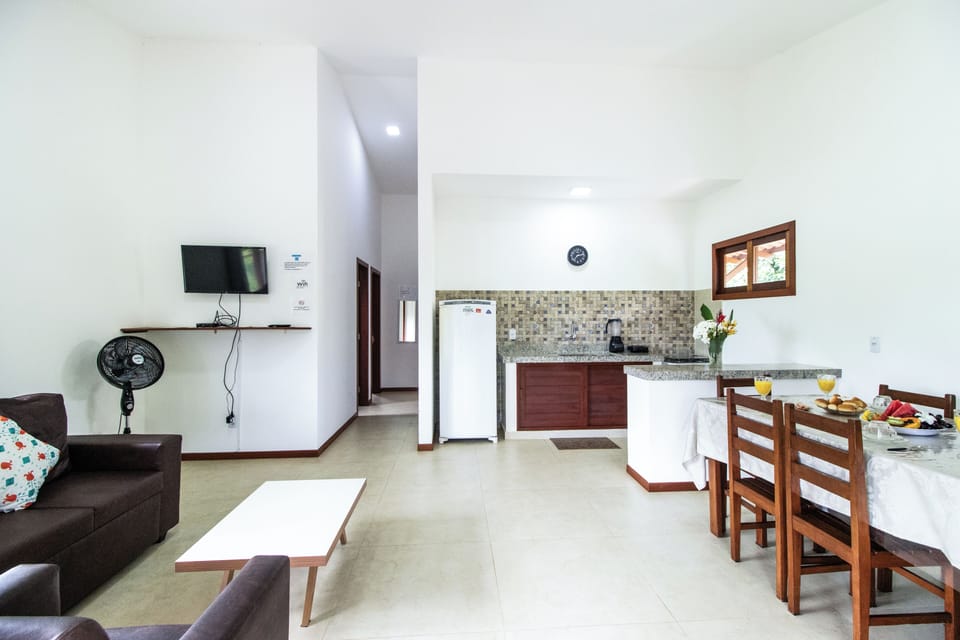 Apartment, 2 Bedrooms, Garden View | Private kitchen | Fridge, oven, stovetop