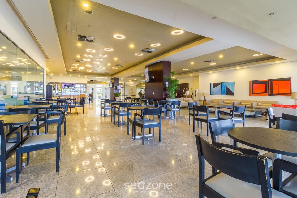 Basic Apartment | Dining