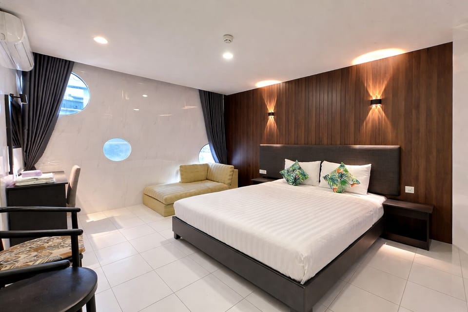 Deluxe Room | Desk, soundproofing, free WiFi, bed sheets