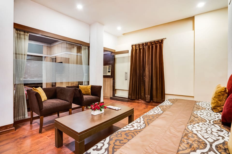 Suite | Desk, soundproofing, free WiFi, bed sheets