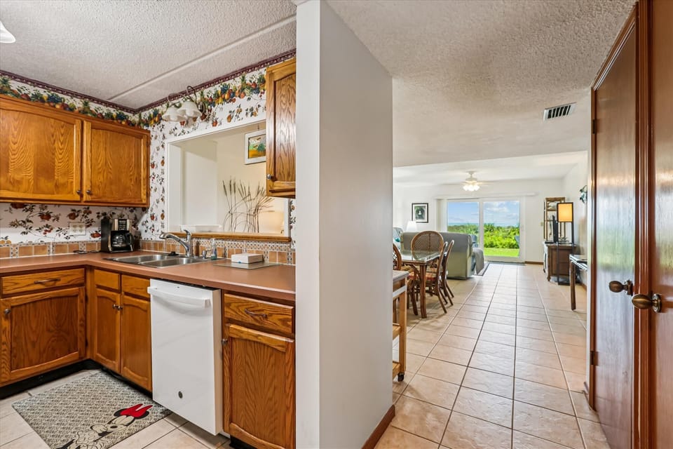 Condo, Multiple Beds, Patio, Ocean View (Sea Haven 115) | Interior