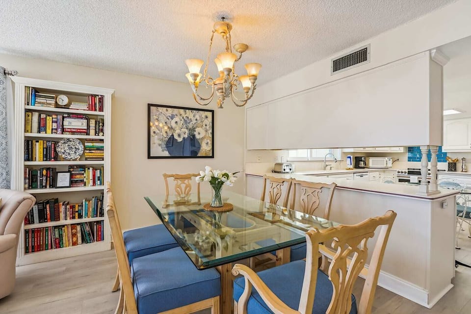 Condo, Multiple Beds, Patio, Ocean View (Spanish Trace 460) | 3 bedrooms, individually decorated, individually furnished
