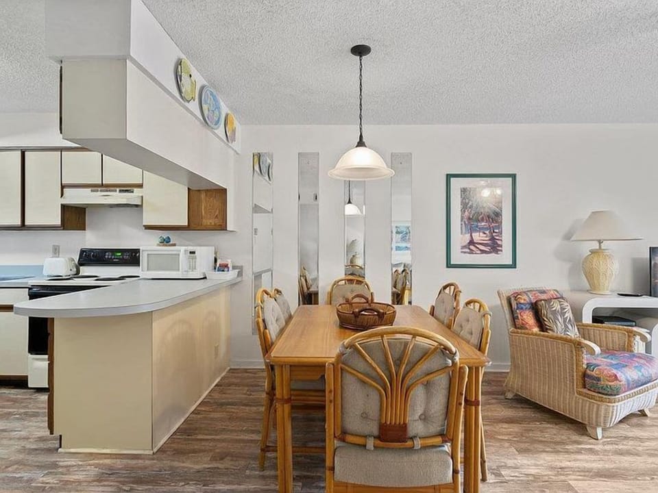 Condo, Multiple Beds, Hot Tub, Ocean View (Hibiscus H204) | Private kitchen