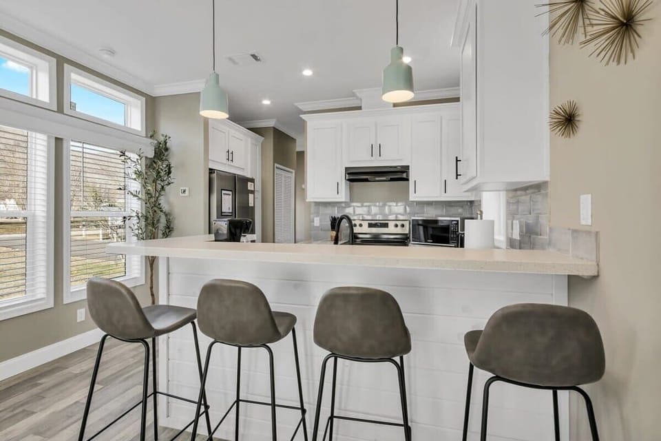 House, 1 King Bed with Sofa bed, Patio (Byrd 7 Nesting Nook) | Private kitchen