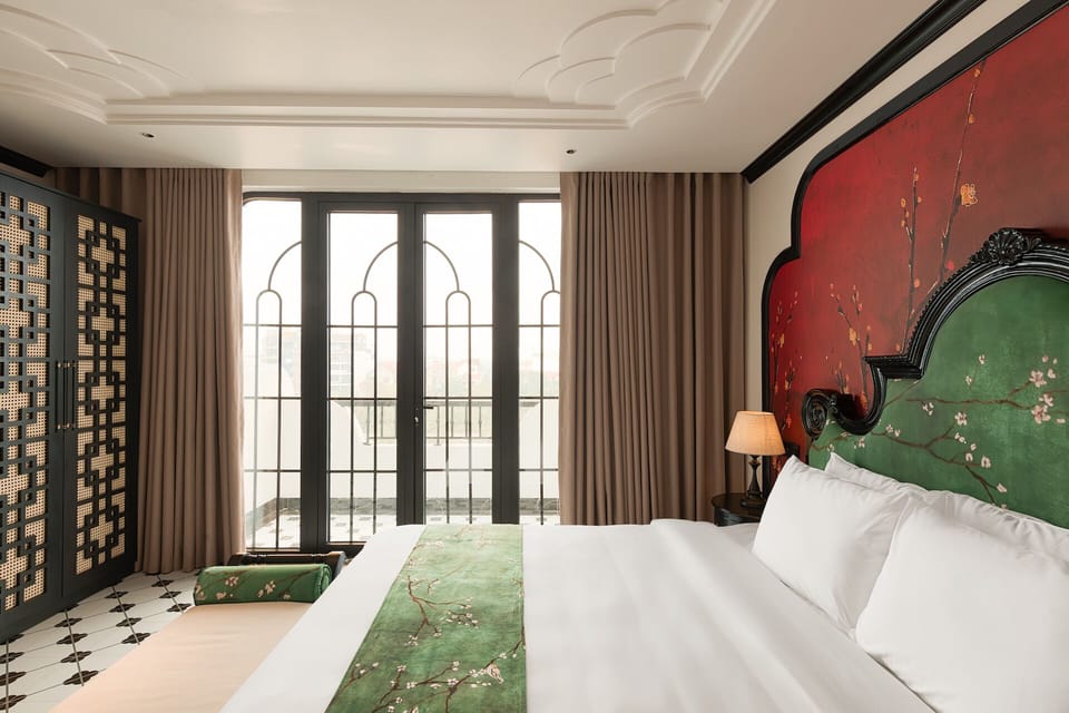 Luxury Double Room, Balcony, Lake View | Hypo-allergenic bedding, desk, laptop workspace, blackout drapes