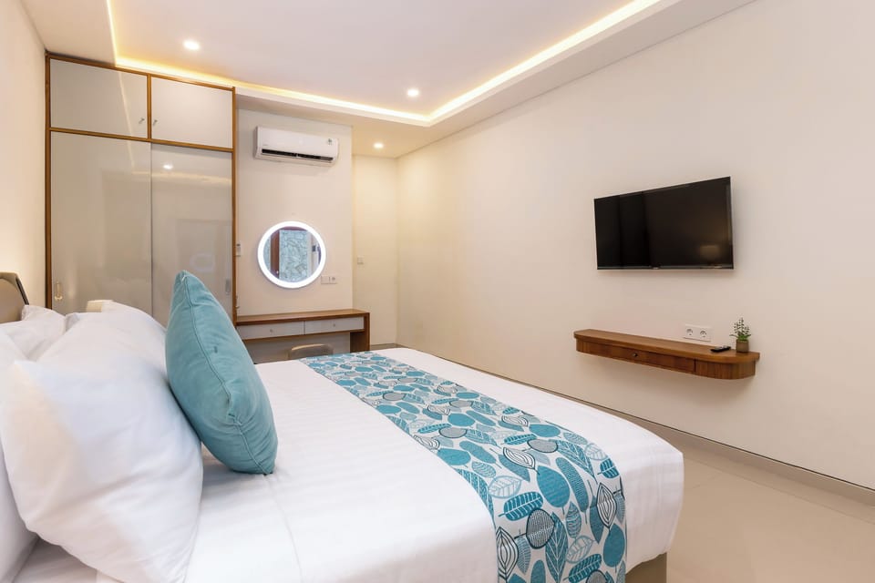 Deluxe Double Room, Balcony | Free WiFi