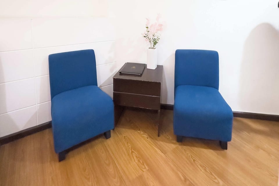 Deluxe Double Room | Desk, rollaway beds, bed sheets
