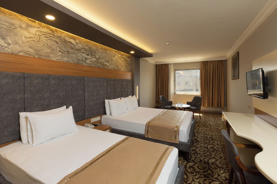 In-room safe, desk, soundproofing, free WiFi