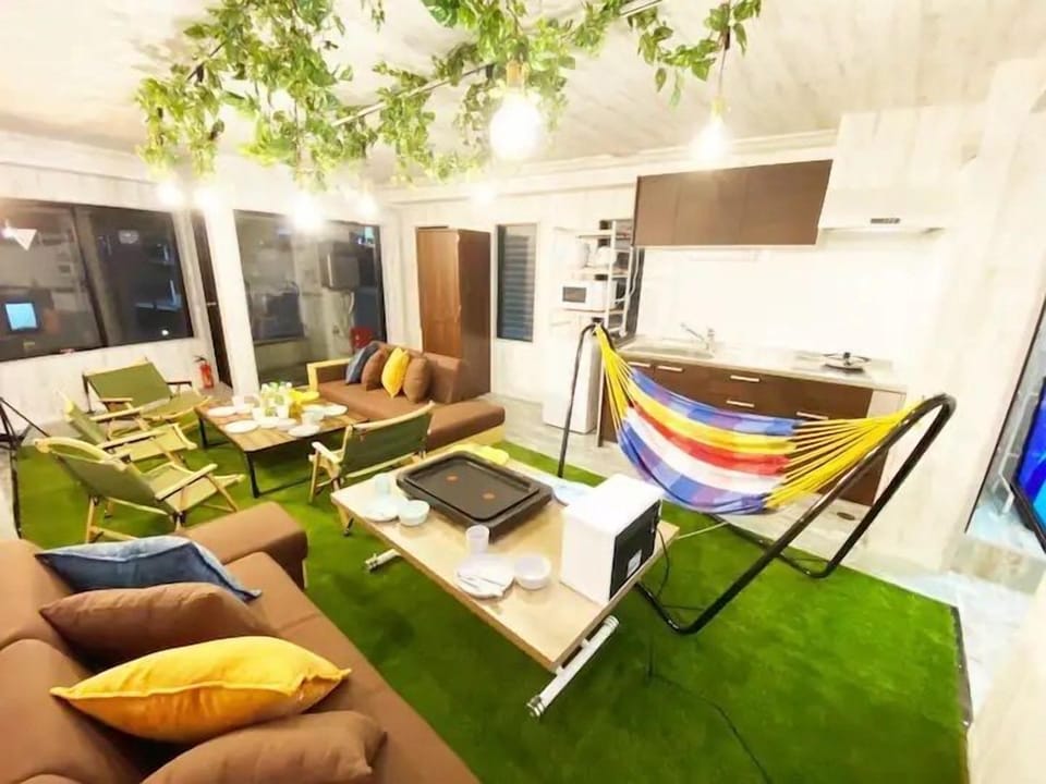 Family Apartment, Non Smoking, Kitchen | Premium bedding, desk, laptop workspace, blackout drapes