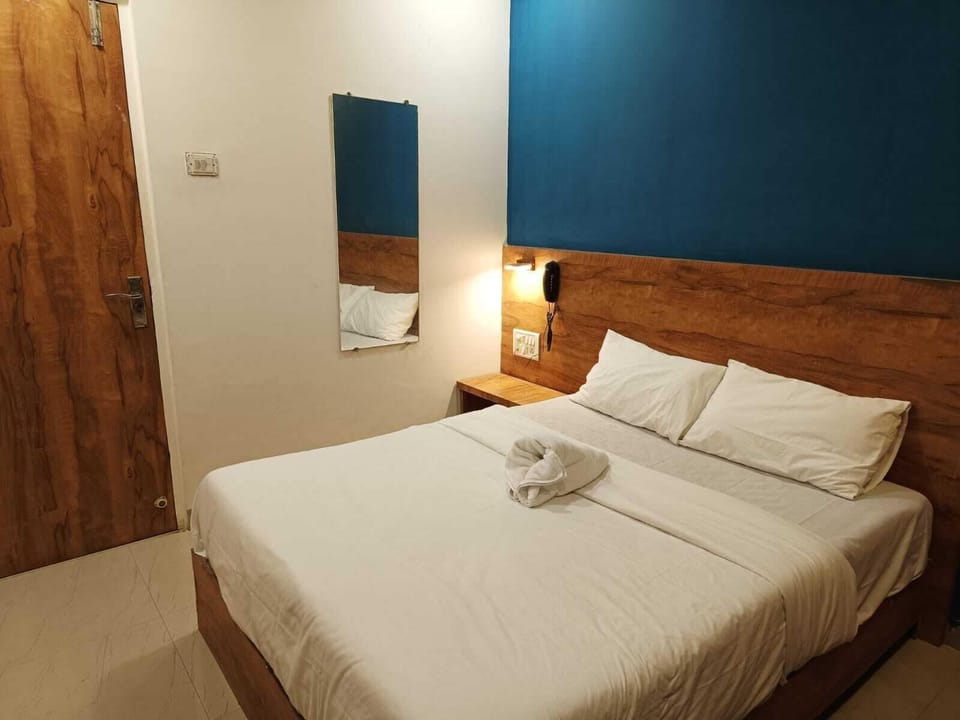 Double Room | Desk, free WiFi