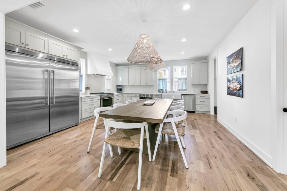 House, Multiple Beds (Casa de Cousins) | Dining