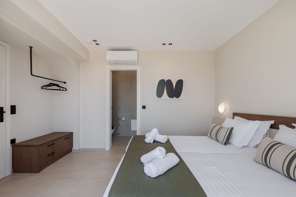Villa, 2 Bedrooms, Private Pool, Sea View | 2 bedrooms, free cribs/infant beds, bed sheets