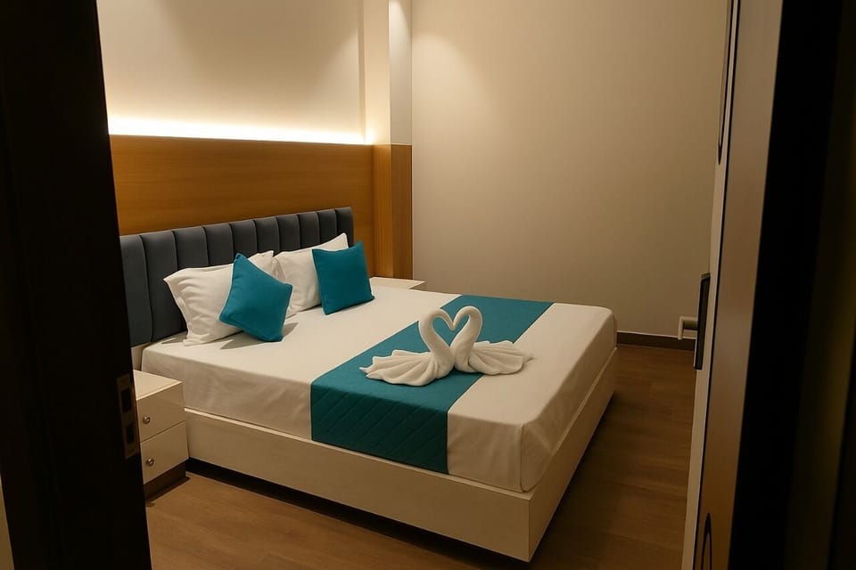 Deluxe Double Room | Egyptian cotton sheets, premium bedding, down comforters