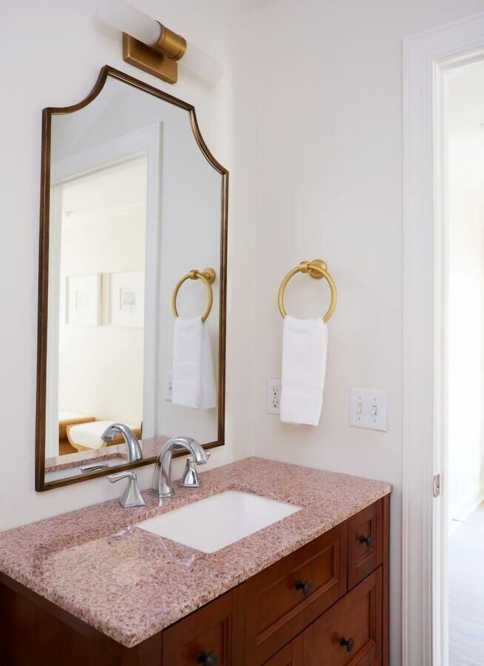 May River Breeze! 3-story Townhouse in Old Town's Promenade House in Bluffton