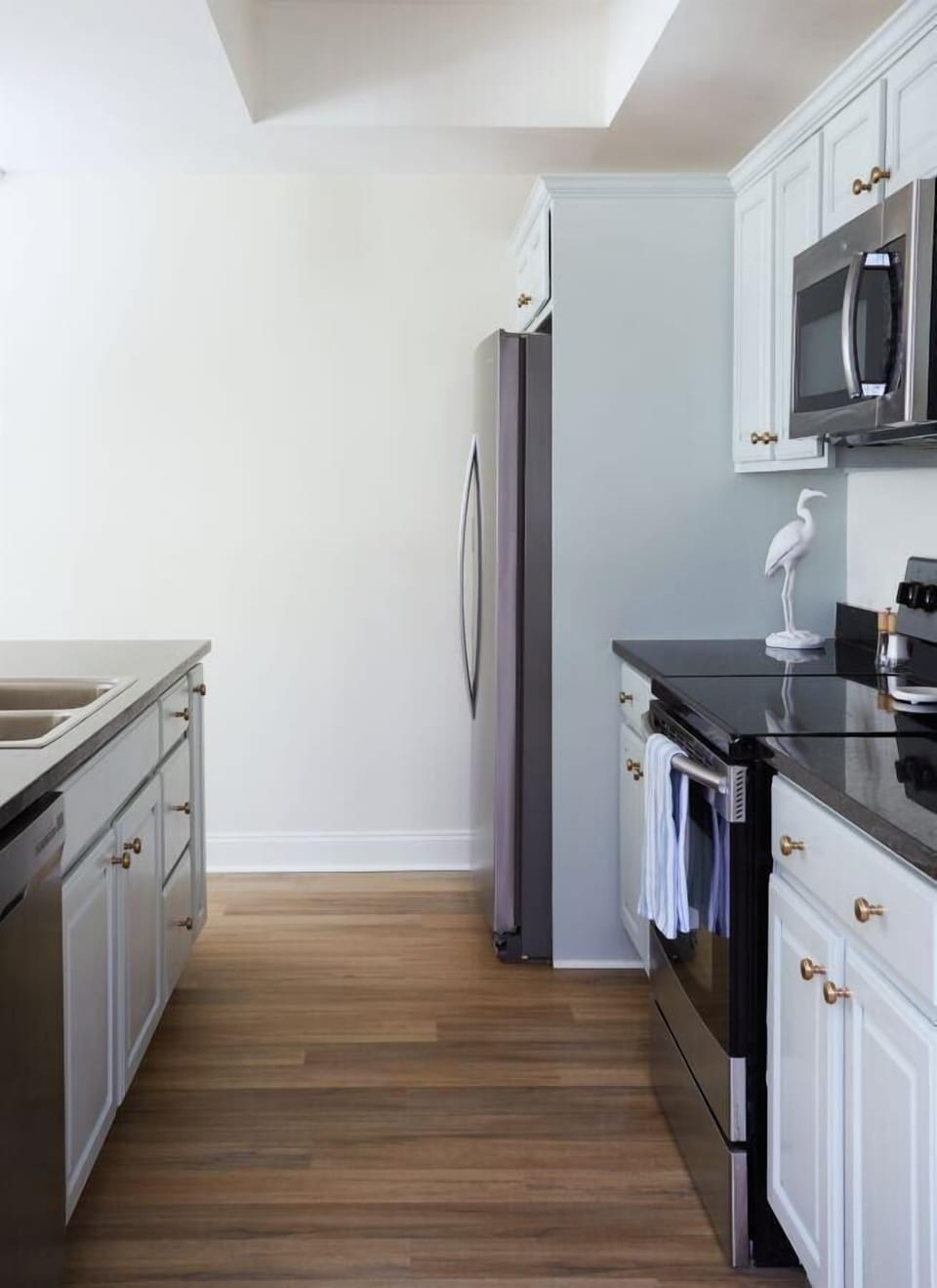 Townhome, Multiple Beds, Balcony, City View (May River Breeze) | Private kitchen | Fridge, microwave, oven, stovetop
