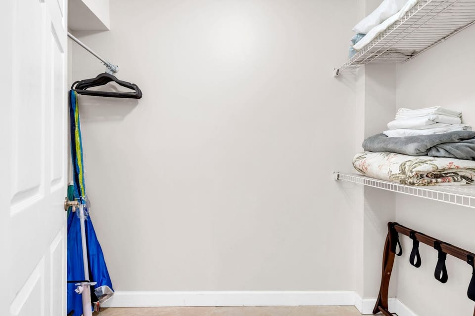 Condo, Multiple Beds (Seachase E301) | Interior