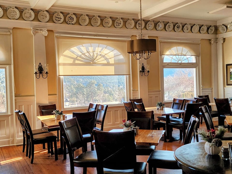 Daily cooked-to-order breakfast (USD 30.00 per person)