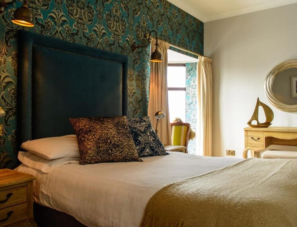Iron/ironing board, free WiFi