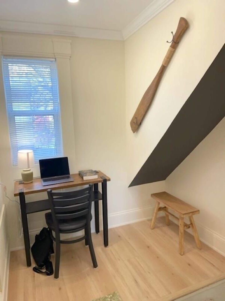 Deluxe Studio, City View | Living area