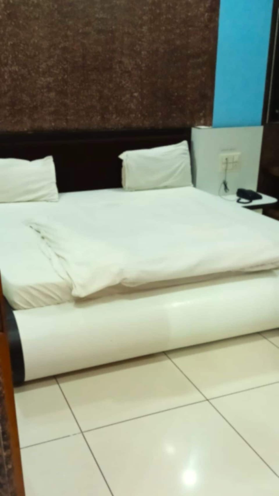 Deluxe Room, Air conditioning | Desk, rollaway beds (surcharge), WiFi (free), bed sheets