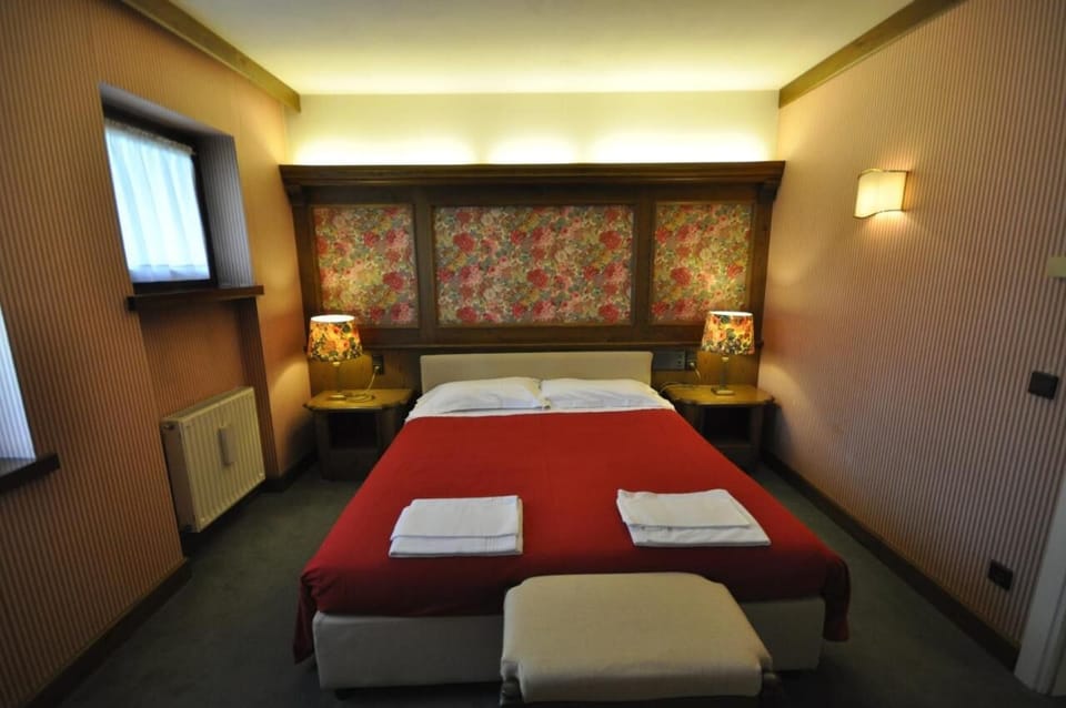 Basic Double or Twin Room, Balcony | Desk, free WiFi