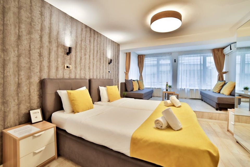 Deluxe Room, Garden View | Desk, soundproofing, free WiFi