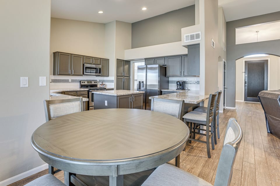 House (3 Bedrooms) | Interior