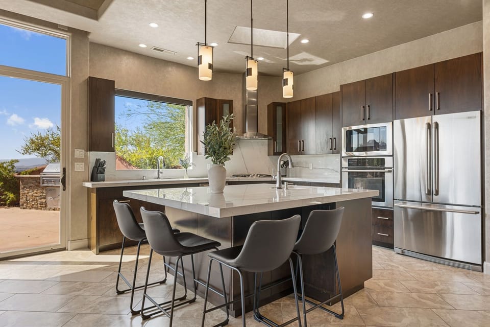 House, 4 Bedrooms | Private kitchen | Coffee/tea maker, fridge, oven, toaster