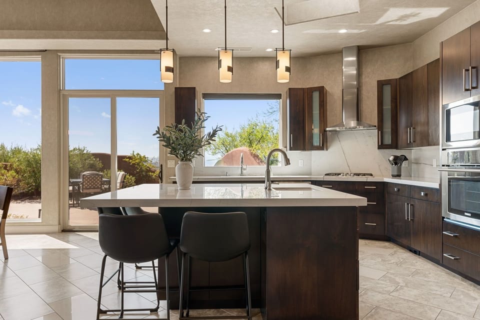 House, 4 Bedrooms | Private kitchen | Coffee/tea maker, fridge, oven, toaster
