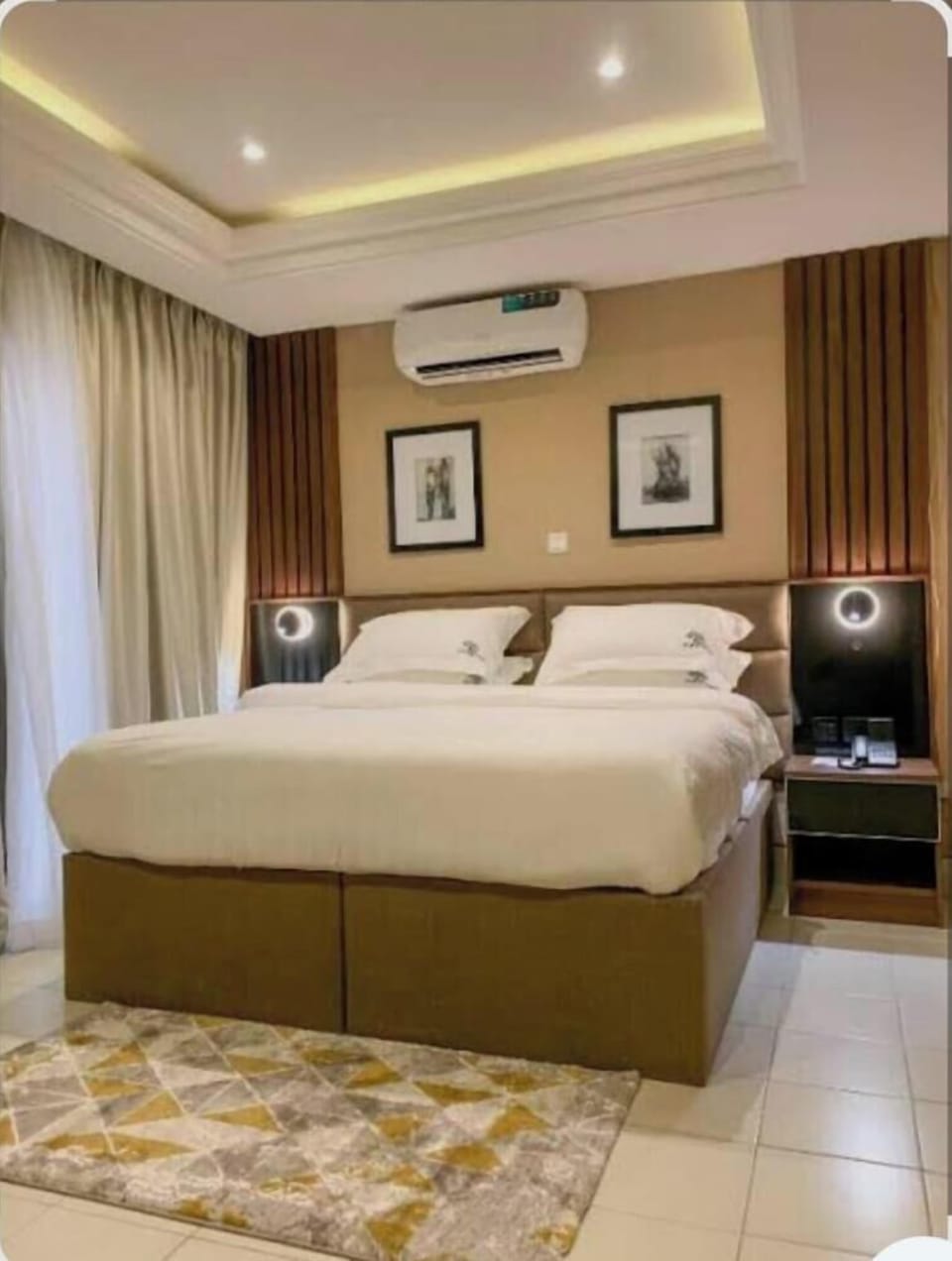 Free WiFi, bed sheets