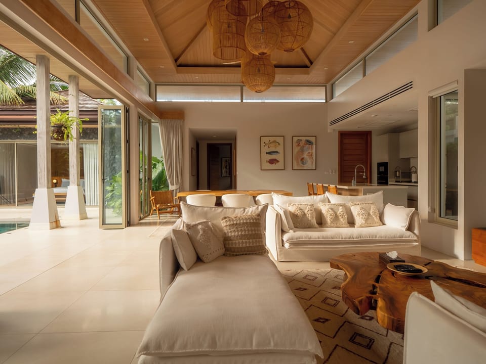 Deluxe Villa, Patio | Living area | 15-inch Smart TV with cable channels