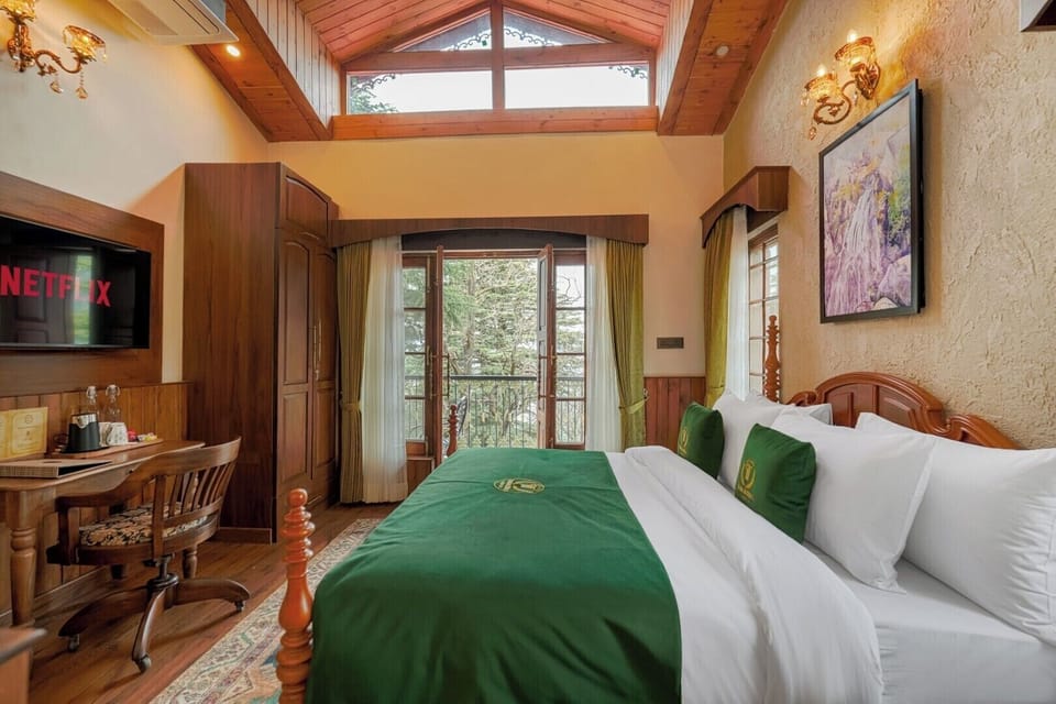3 Bedroom Family Villa with 15% Food & Drink|Early Check in|Late check out|Signature Sundown Bonfire | Premium bedding, minibar, soundproofing, bed sheets