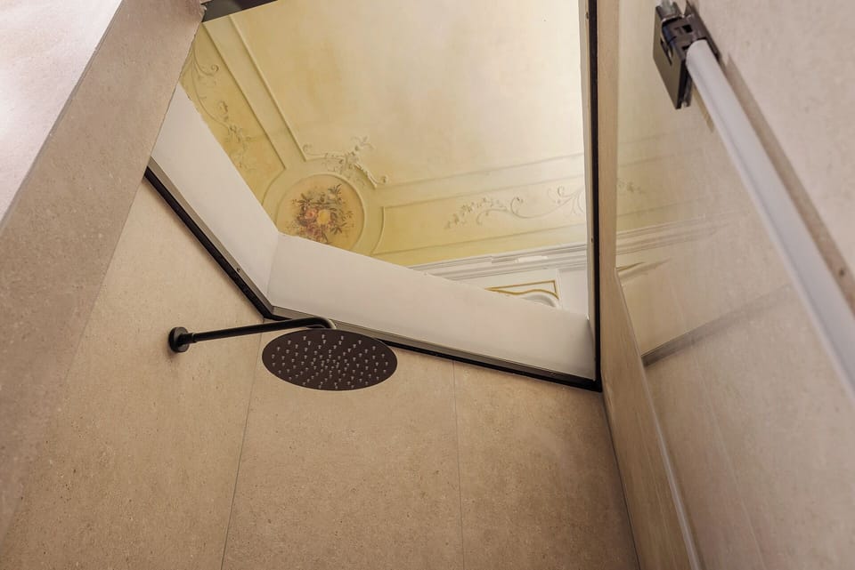 Double Room | In-room safe, free WiFi