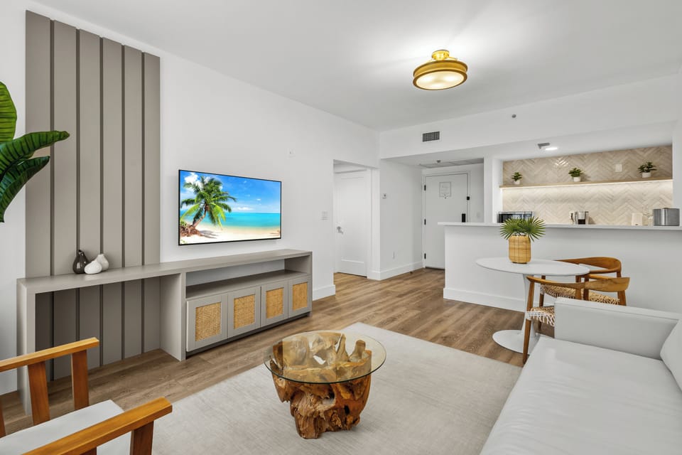 King One Bedroom | Living area | Flat-screen TV, iPod dock