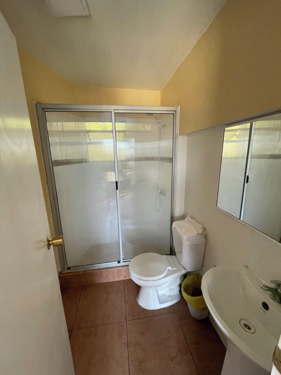 Triple Room, Non Smoking, Balcony | Bathroom