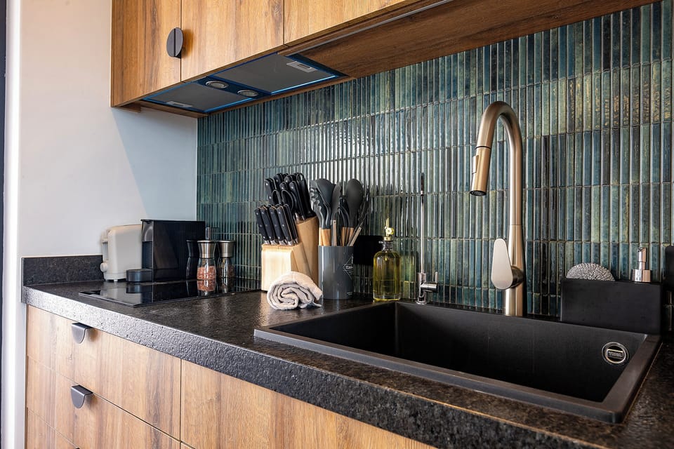 Luxury Apartment, 2 Bedrooms, Balcony, City View | Private kitchen | Fridge, espresso maker, coffee/tea maker, electric kettle