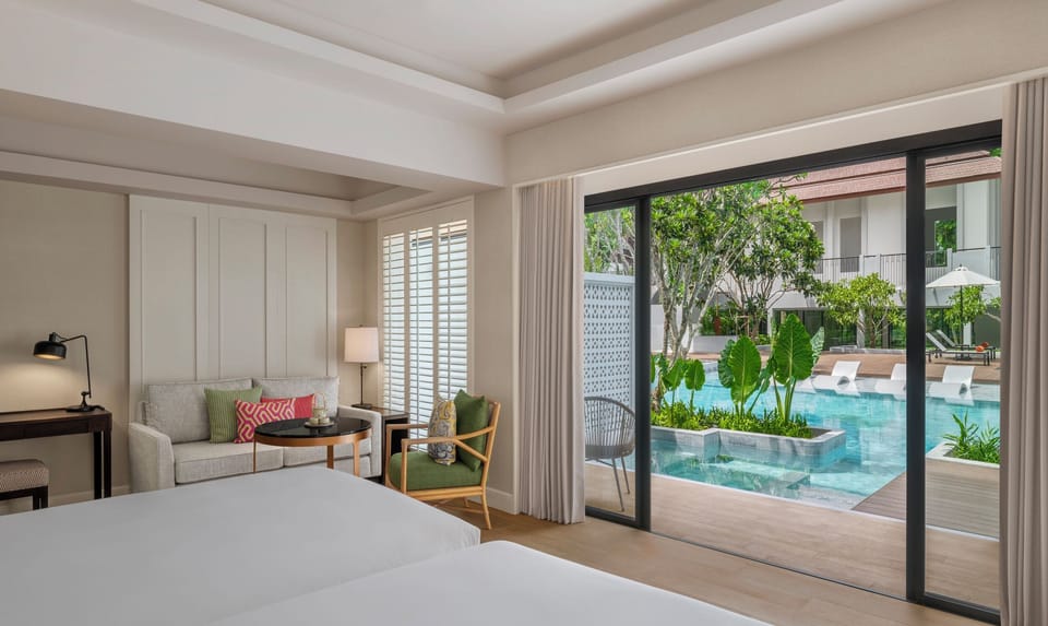 Deluxe Twin Room (Pool Access) | Down comforters, pillowtop beds, minibar, in-room safe