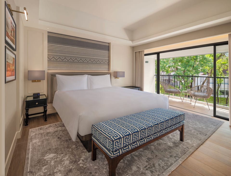 Down comforters, pillowtop beds, minibar, in-room safe
