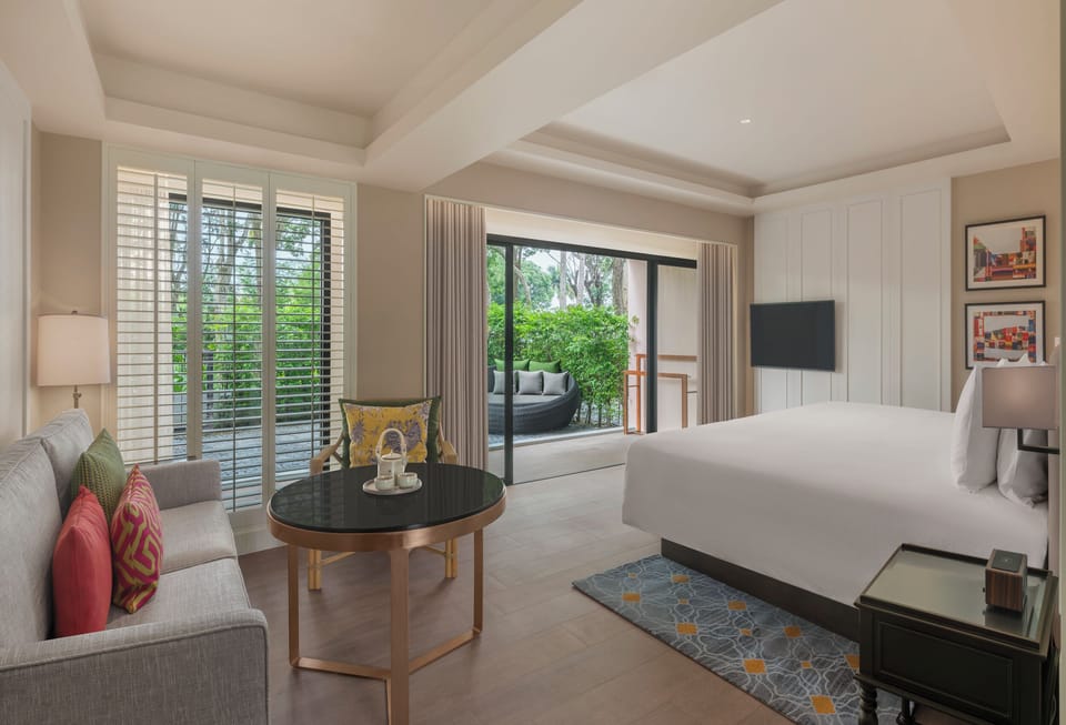 Deluxe Room, 1 King Bed (Garden Terrace) | Down comforters, pillowtop beds, minibar, in-room safe
