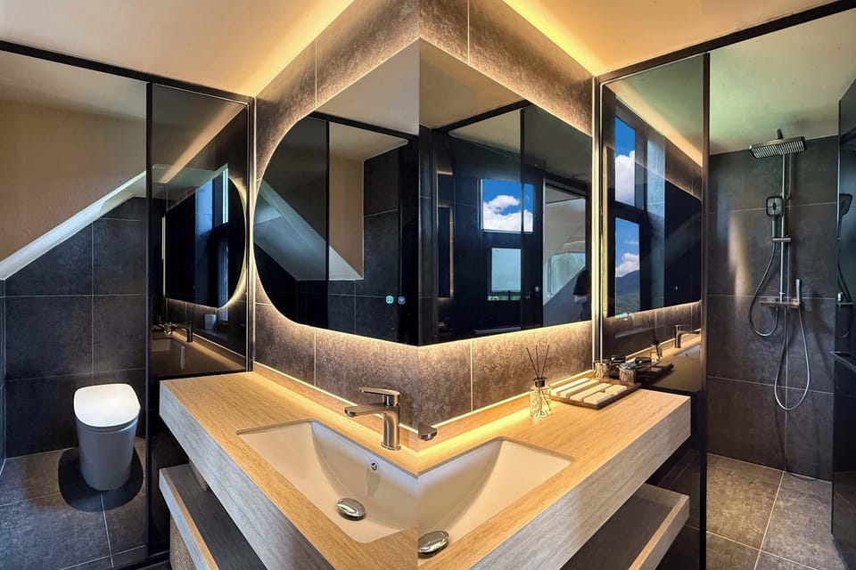 Family Suite, Hill View | Bathroom | Free toiletries, hair dryer, bathrobes, slippers