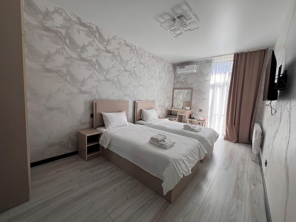 Standard Double or Twin Room, Balcony, Mountain View | Soundproofing, WiFi (free)