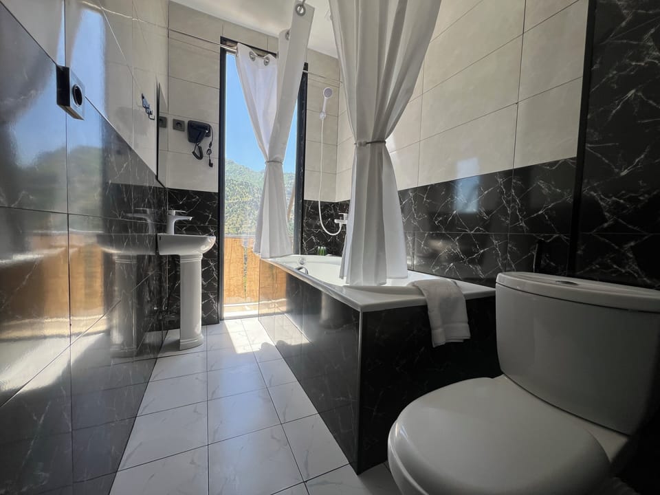 Superior Double or Twin Room, Balcony, Mountain View | Bathroom | Slippers
