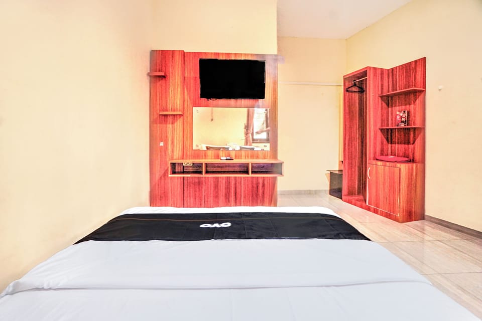 Standard Double Room | Free WiFi, bed sheets