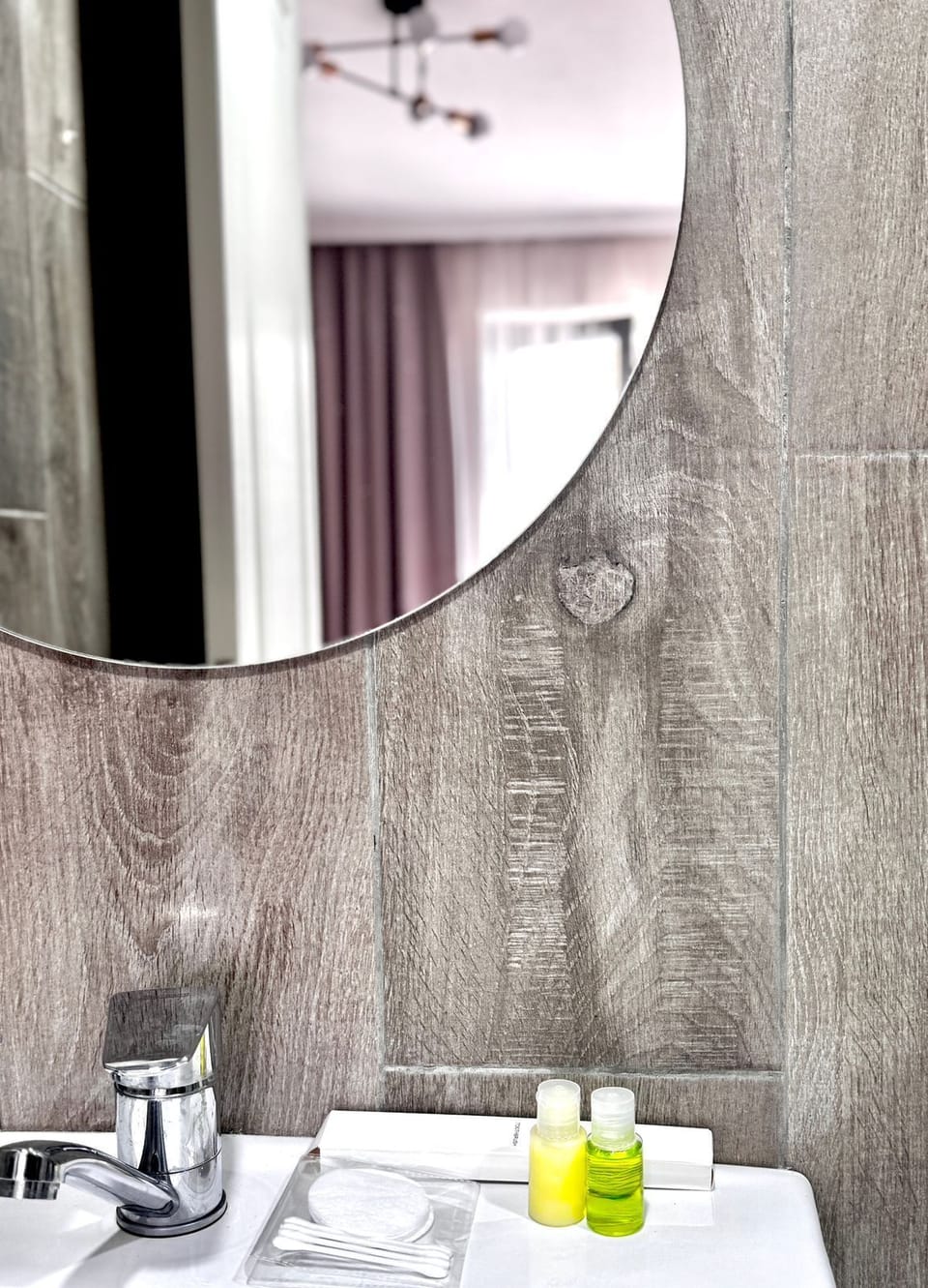 Double Room, Balcony, Mountain View | Bathroom | Free toiletries, hair dryer, slippers, bidet