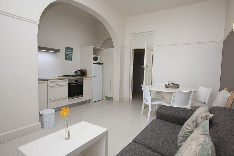 Room (Self Caterig Unit sleep 4) | In-room safe, desk, free WiFi, wheelchair access
